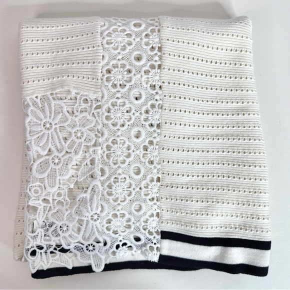 FRENCH CONNECTION Women Small Textured White Knit V-Neck Sweater Generous Sizing - Picture 7 of 16